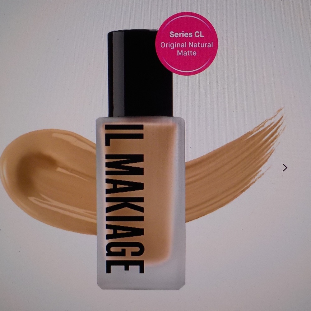 EYELINER & FOUNDATION SET